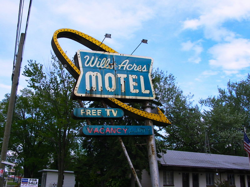Willo-Acres Motel (Canton Inn and Suites) - May 2002 Photo (newer photo)